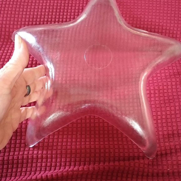 Heavy glass star shaped serving dish - Picture 2 of 2